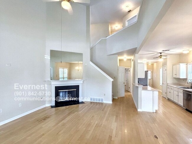 Building Photo - 104 Island Pl