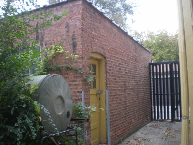 Foto del edificio - 7355 S Rhodes Ave