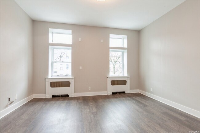 Building Photo - 344 E 116th St