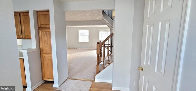 Building Photo - 6369 New Haven Ct
