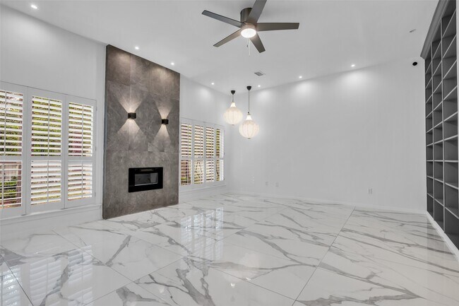 Foto del edificio - 41 Hickory Oak Dr
