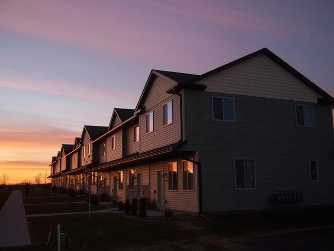 side by side townhomes - 2326 Peters Dr