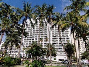 Building Photo - 5401 Collins Ave