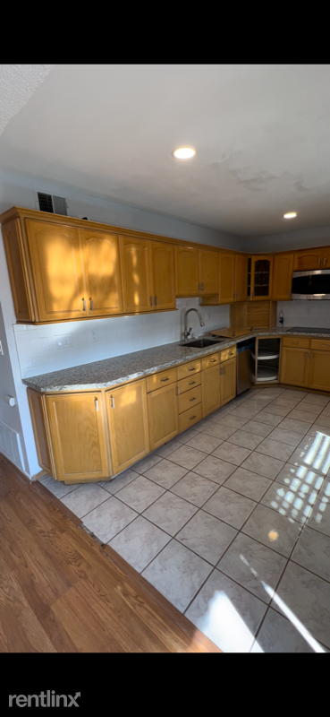 Building Photo - 2 br, 1 bath Condo - 6439 Greenback Ln 1 U...