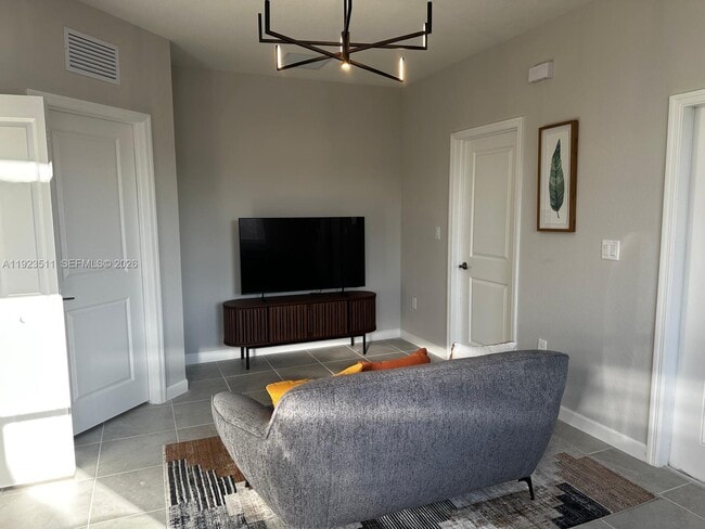 Building Photo - 2288 SE 30th St