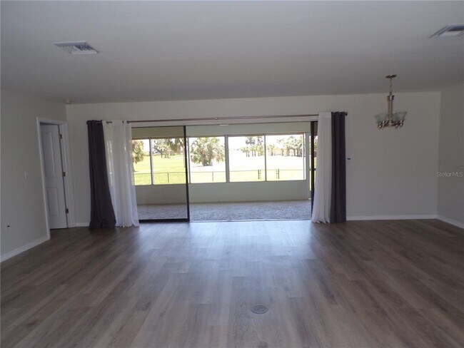 Building Photo - 437 Monaco Dr