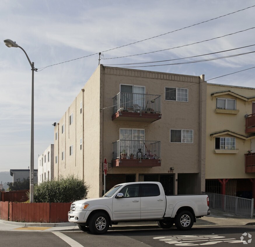 698 Villa St, Daly City, CA 94014 698 Villa St Daly City, CA