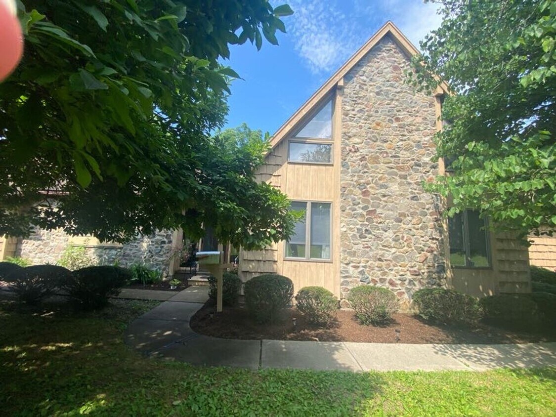 Foto del edificio - 311 1/2 Washington