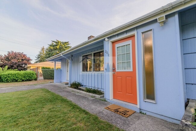 Building Photo - BRAND NEW 5 bed House in UP School District!