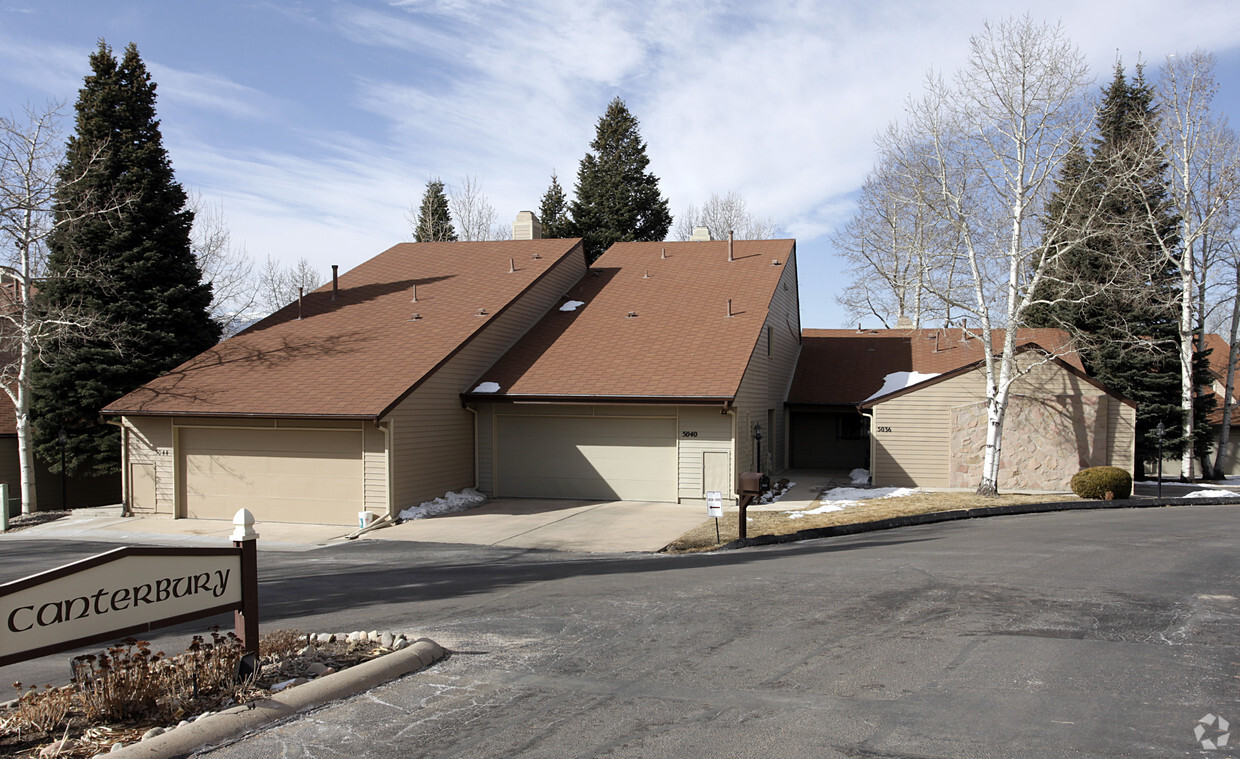 Building Photo - Canterbury Townhomes