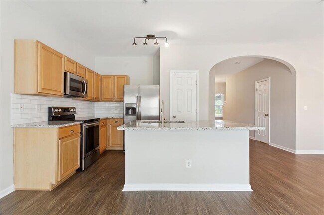 Building Photo - 372 Azalea Cir
