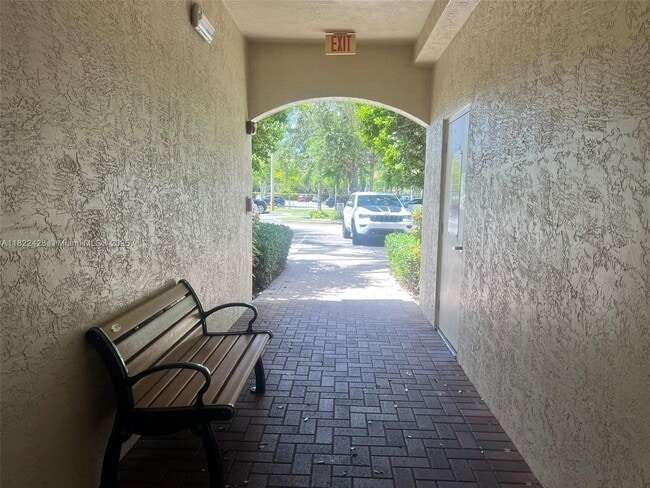 Building Photo - 3500 Oaks Clubhouse Dr