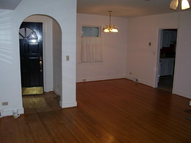 Building Photo - 1610 Bruce Ave
