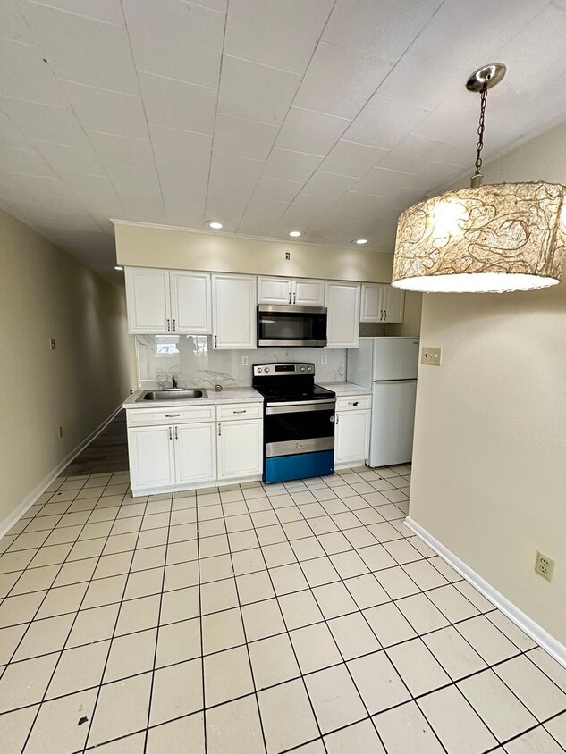 1129 E Passyunk Ave Unit 1F, Philadelphia, PA 19147 Room for Rent in