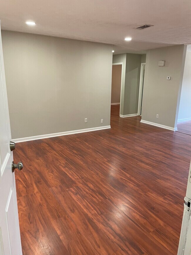 Foto del edificio - 205 Douglas St