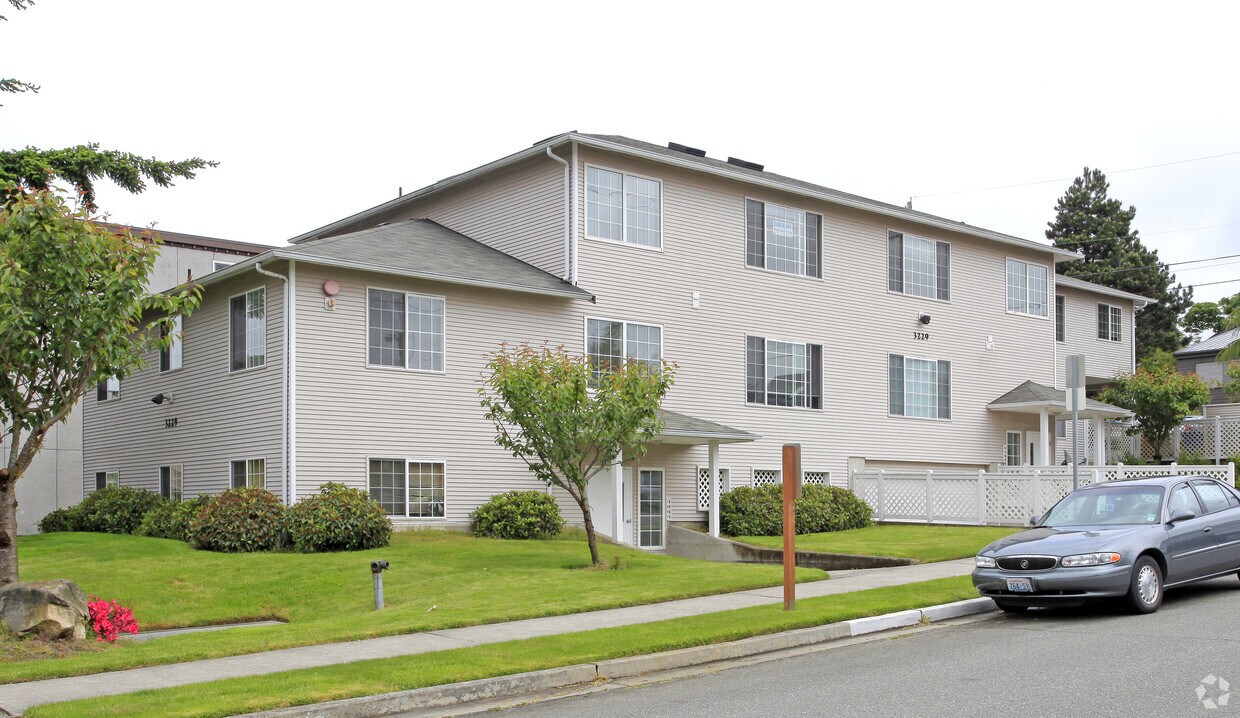 Primary Photo - Bartlow Apartments