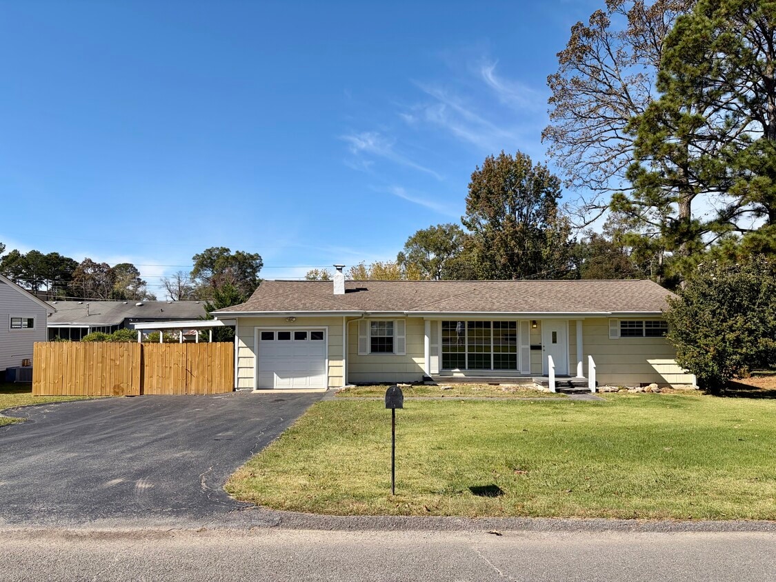 Photo - 1057 Blanton Dr (Chattanooga, TN)