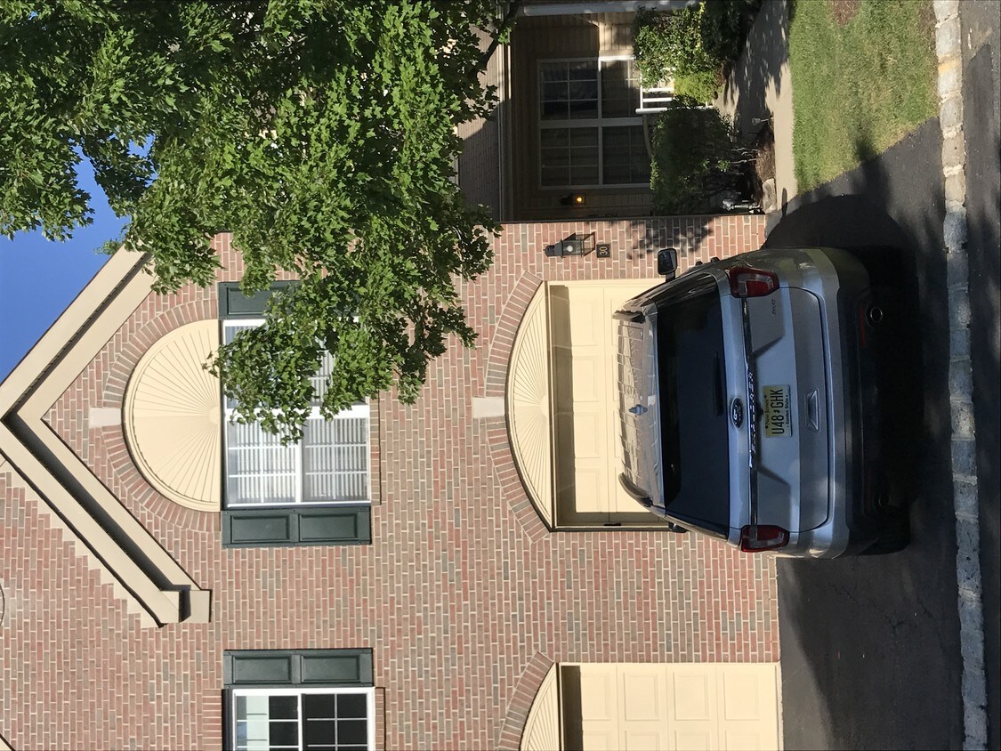 30 Persimmon Ln, Holmdel, NJ 07733 Townhome Rentals in Holmdel NJ