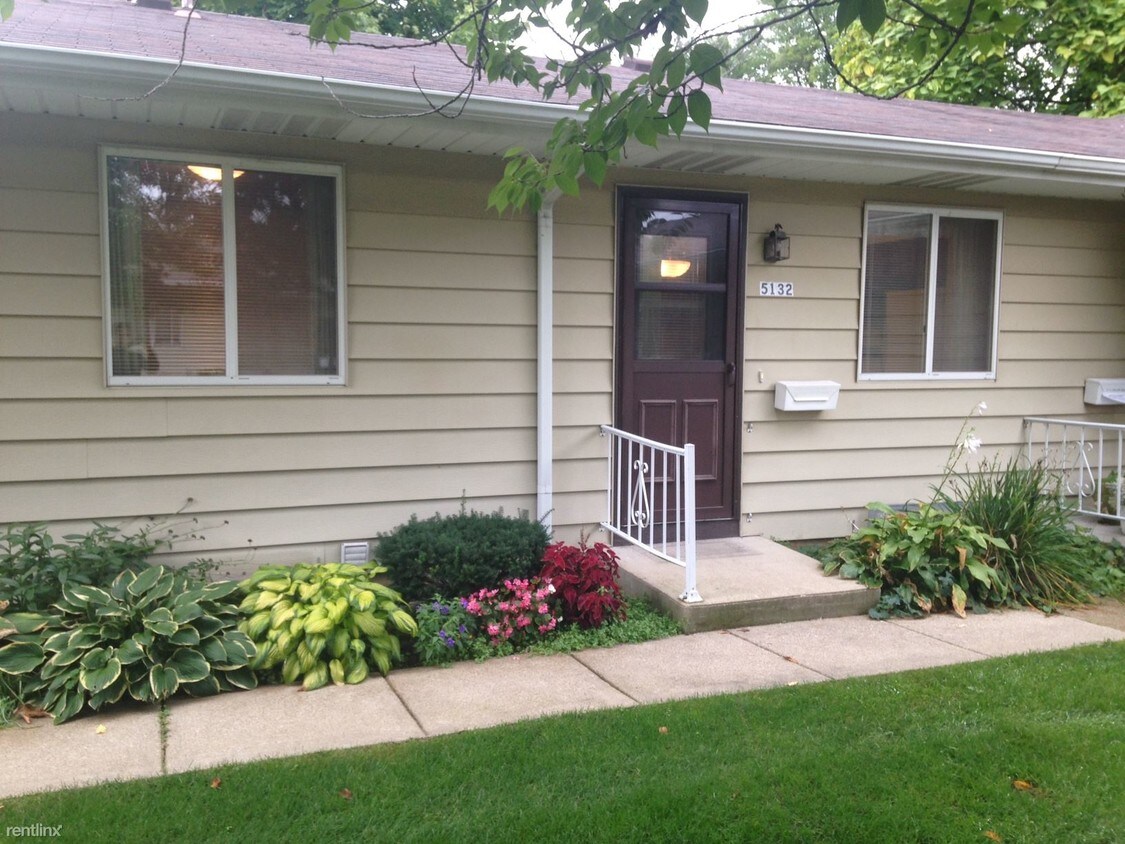 Primary Photo - 5132 Green Meadow Rd