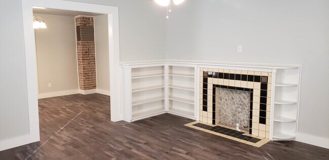 Building Photo - SW 25
