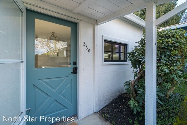 Building Photo - Studio, 1 bath House - 560 3rd St