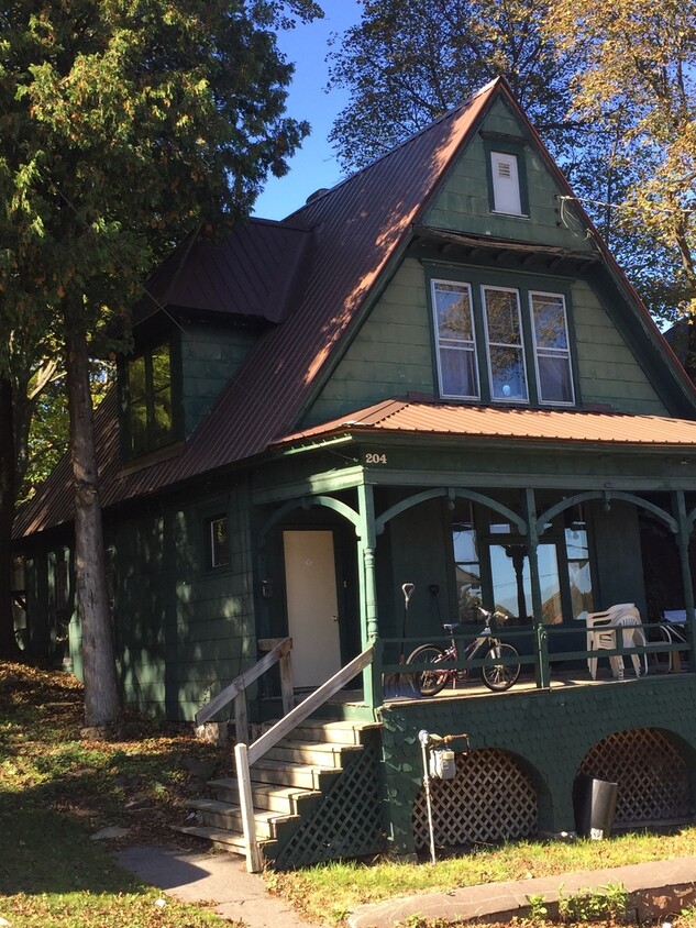 Primary Photo - 204 Prospect St