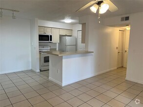 Building Photo - 1226 Bermuda Lakes Ln