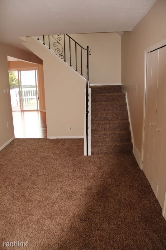 Foto del edificio - 2 br, 1 bath House - 930 East 349th Street