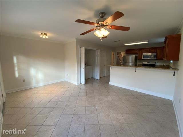 Building Photo - 346 W Robert E Lee Blvd