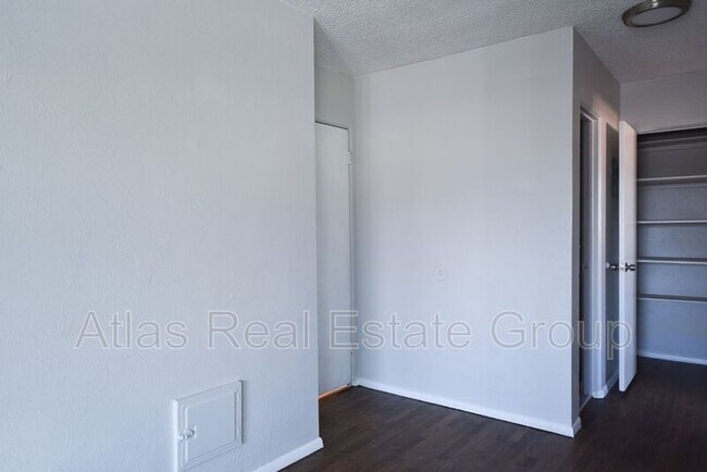 Building Photo - 1430 Moline St