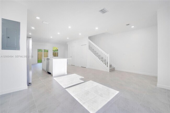 Foto del edificio - 250 SE 10th St