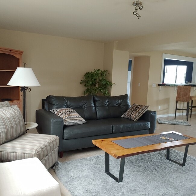 Foto del edificio - 12052 NE Jefferson Point Rd