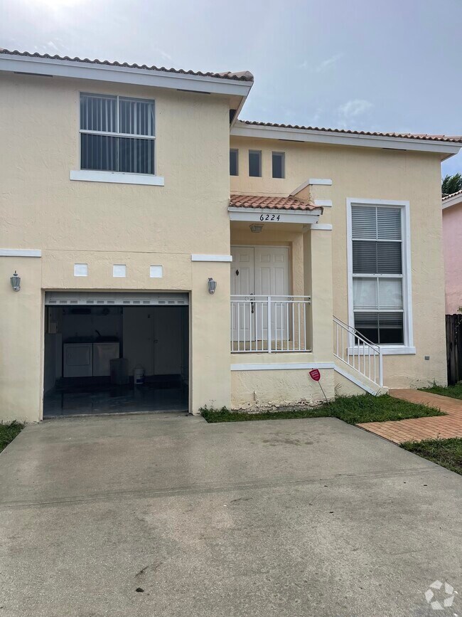 Coral Cay Plantation Houses for Rent with Utilities Included Margate