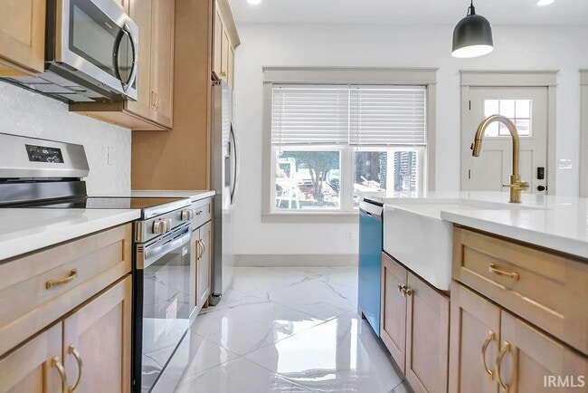 Foto del edificio - 717 N Grant St