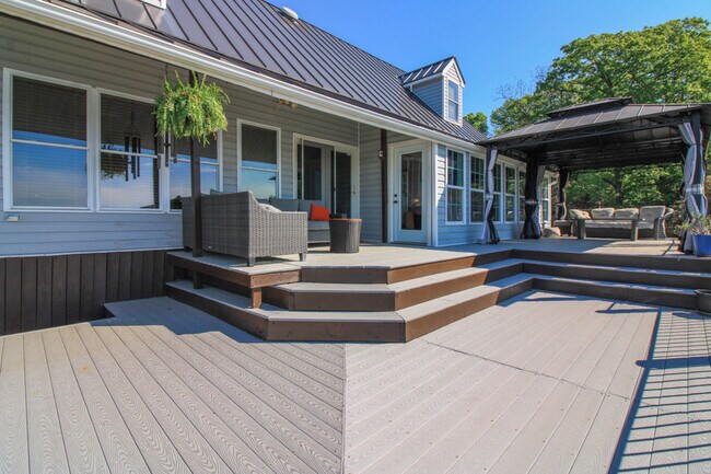 Foto del edificio - 511 Riverview Ct