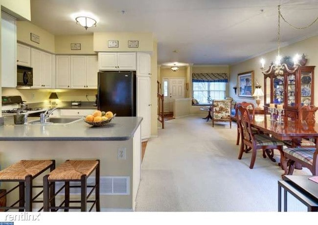 Building Photo - 3 br, 2.5 bath Townhome - 36 Kennedy Drive