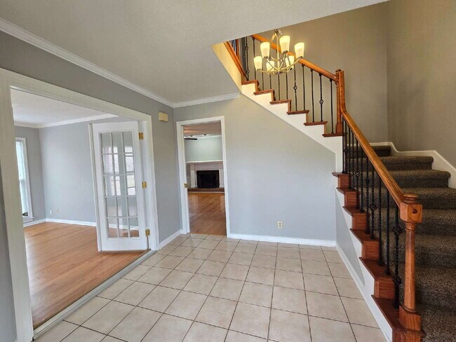 Building Photo - 991 Haggard Dr