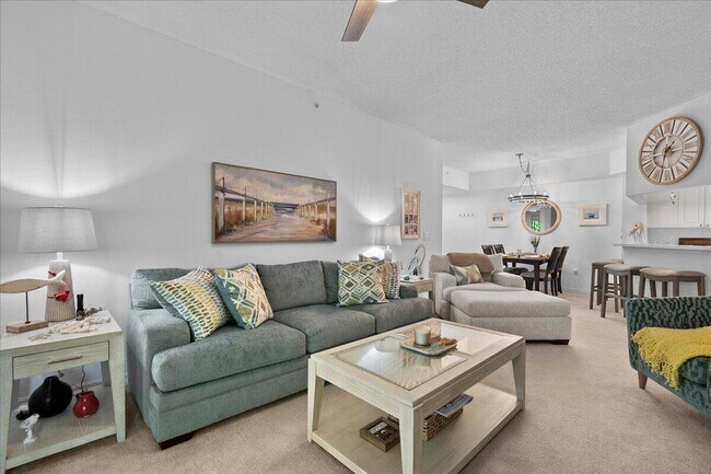 Building Photo - 3020 Alcazar Pl
