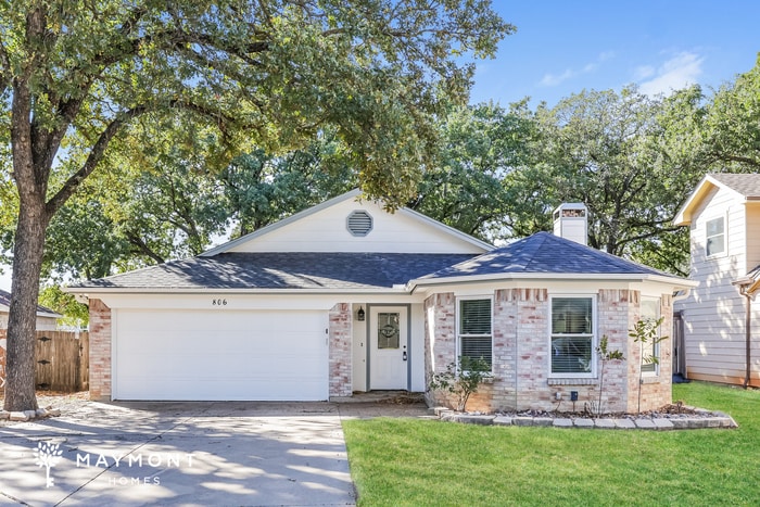 Foto principal - 806 Love Wood Ln
