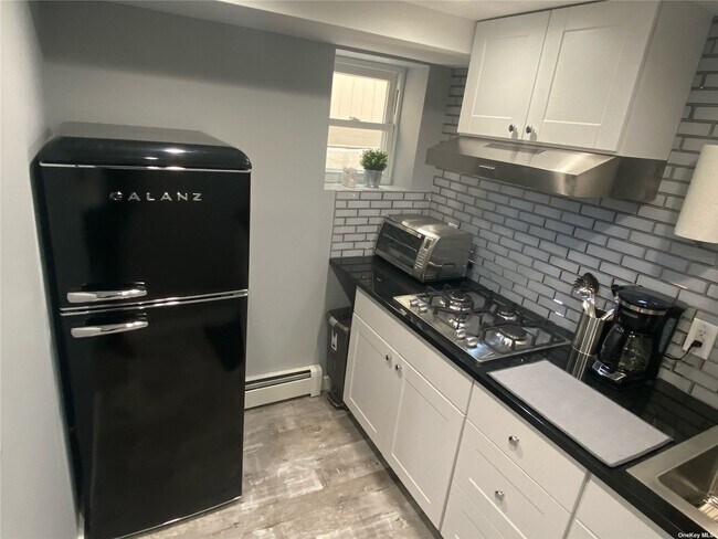 Foto del edificio - 21-12 Hazen St