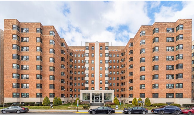 Building Photo - The Chancery Apartments