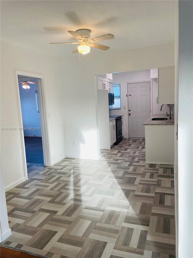 Foto del edificio - 1840 S Treasure Dr