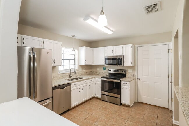 Building Photo - 7849 Springtime Ln