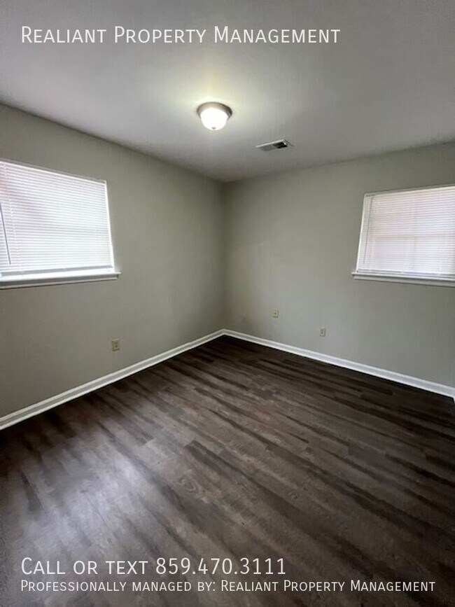 Foto del edificio - 3688 Crosby Dr