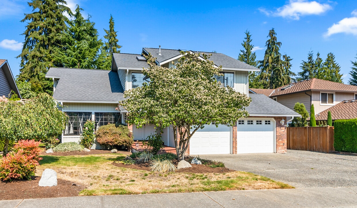 Primary Photo - 10927 39th Dr SE