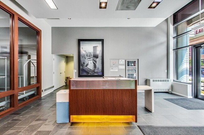 Foto del edificio - 520 S State St