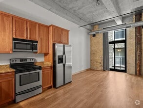 Building Photo - 239 E Chicago St