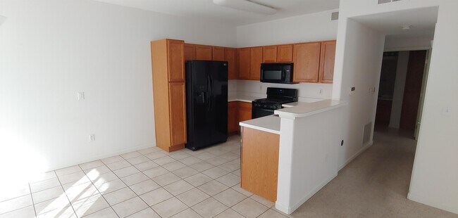 Building Photo - 9911 E Idaho Cir