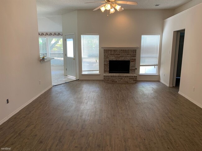 Foto del edificio - 3 br, 2 bath House - 1142 Robin Circle