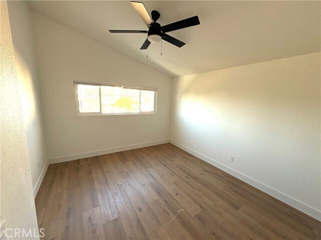 Foto del edificio - 758 W 20th St